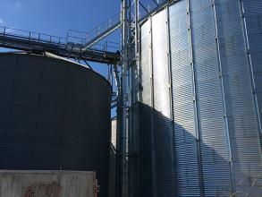 Perry silo loading equipment Devon Grain