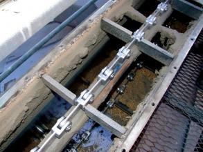 Perry chain and flight conveyor