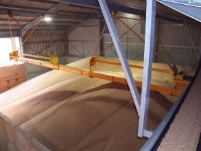 Perry levl filling of grain shed