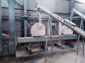 Perry round inclined auger