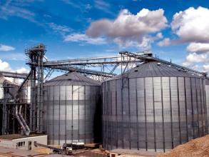 Perry silo loading elevator